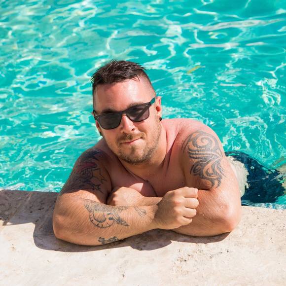 Meet your Posher, Mike - Picture 1 of 1